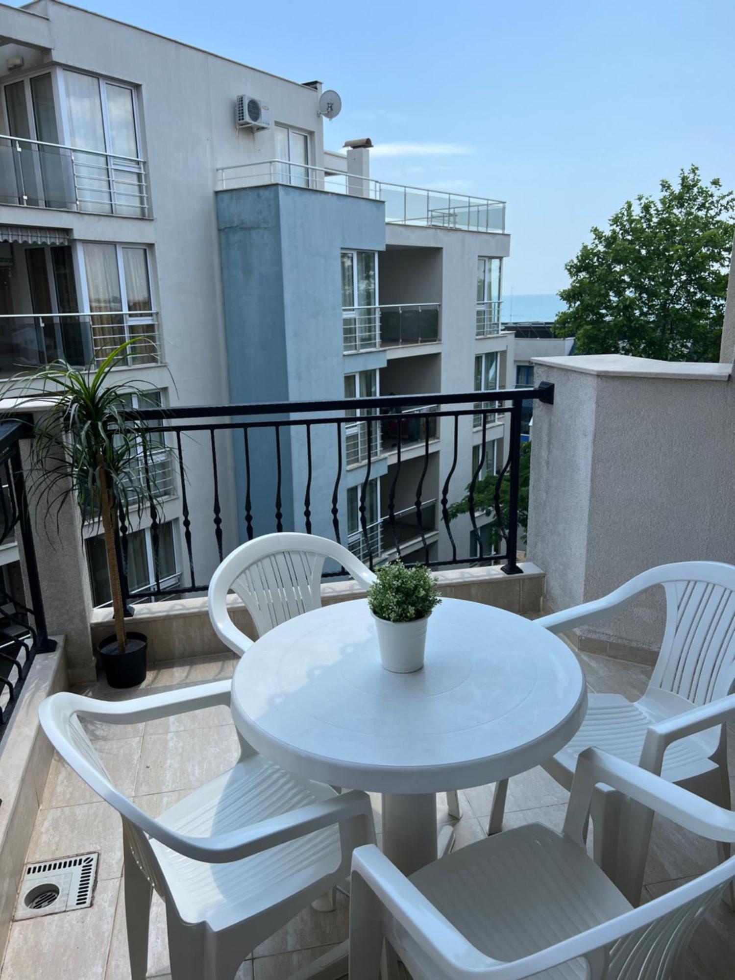 Antorini Apartments Sveti Vlas Exteriör bild