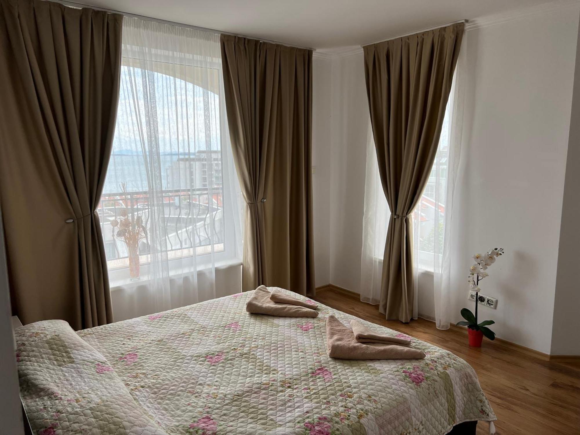 Antorini Apartments Sveti Vlas Exteriör bild
